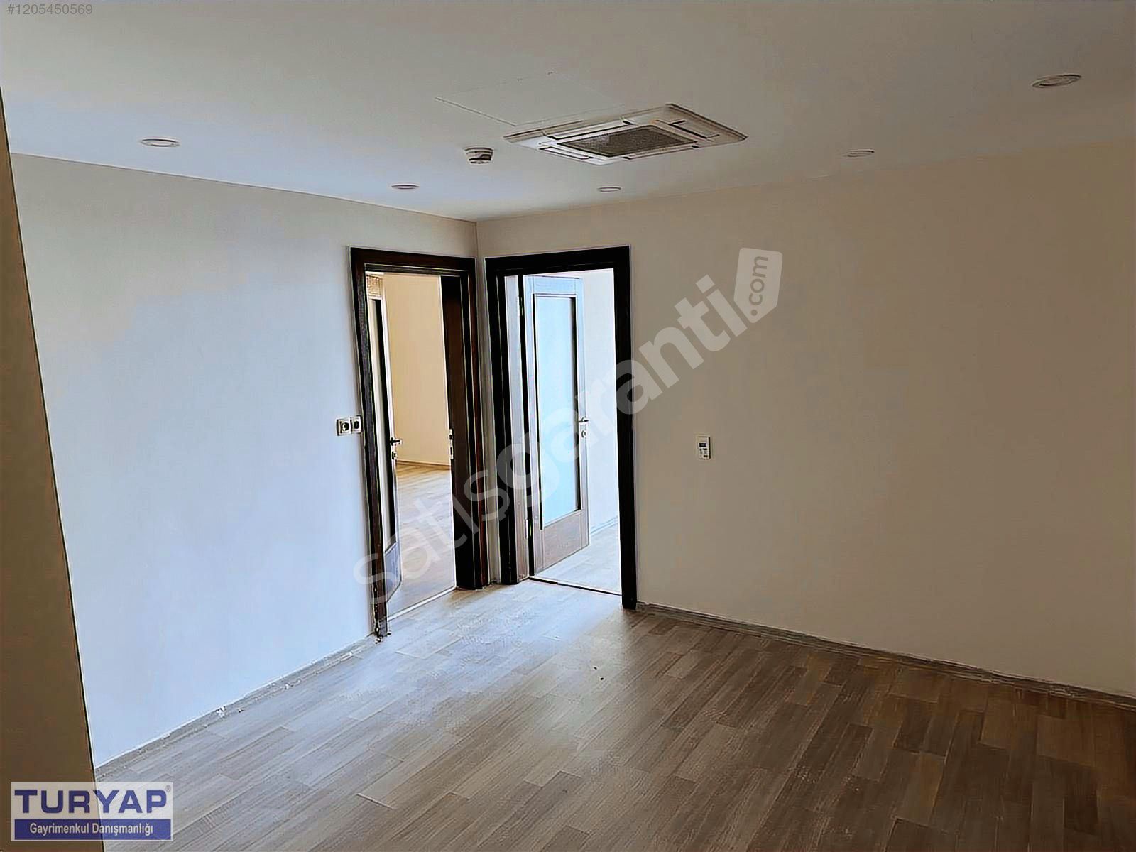 A PLAZADA 2+1 KİRALIK LÜKS OFİSLER