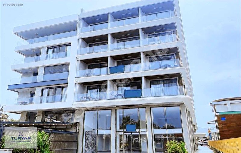 TURYAP'TAN ÇEŞME ILICADA DENİZE YAKIN SATILIK LÜKS REZİDANS