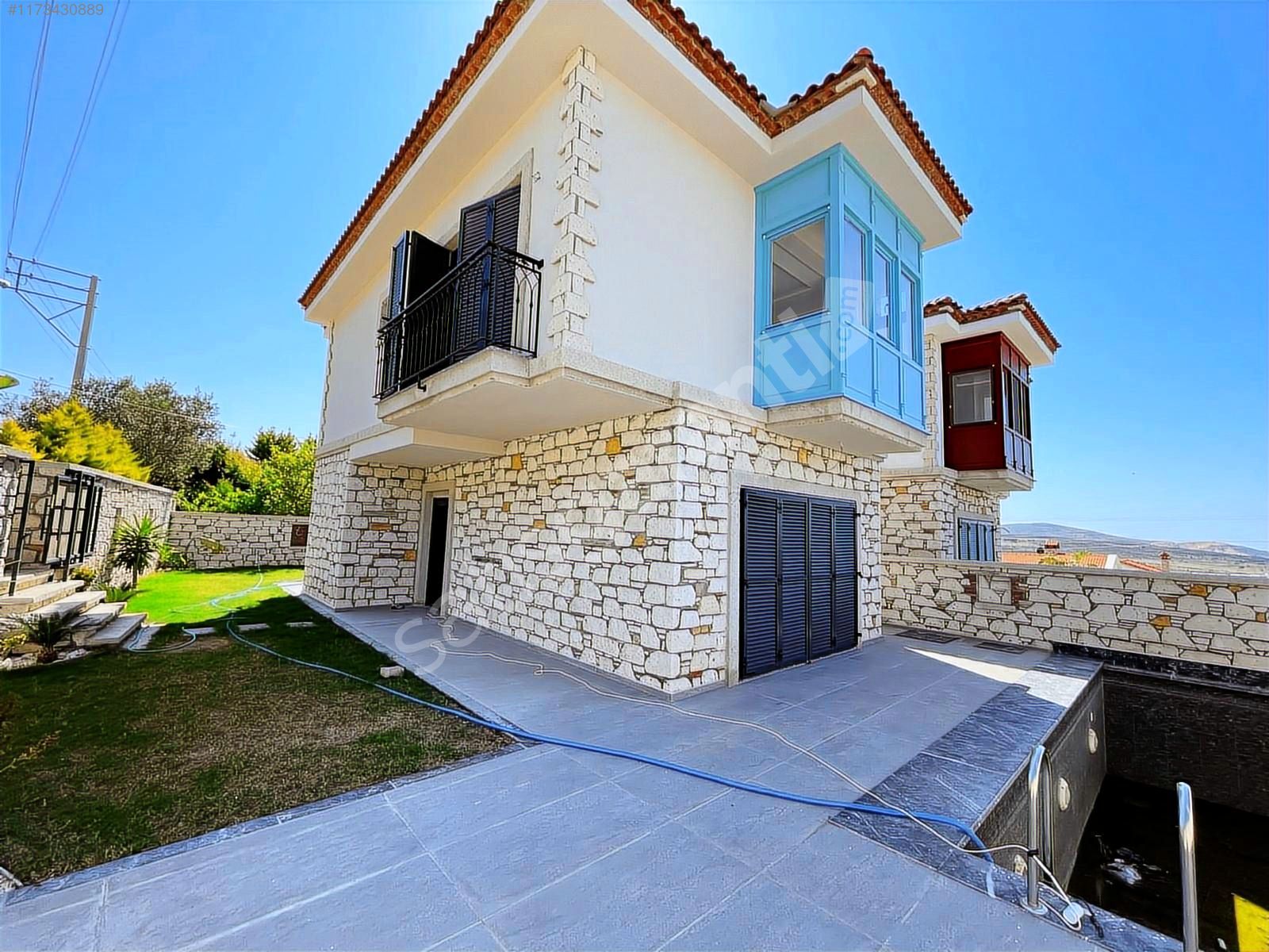 TURYAP ALAÇATI 'da SATILIK ILICA PLAJINA YAKIN MÜSTAKİL VİLLA