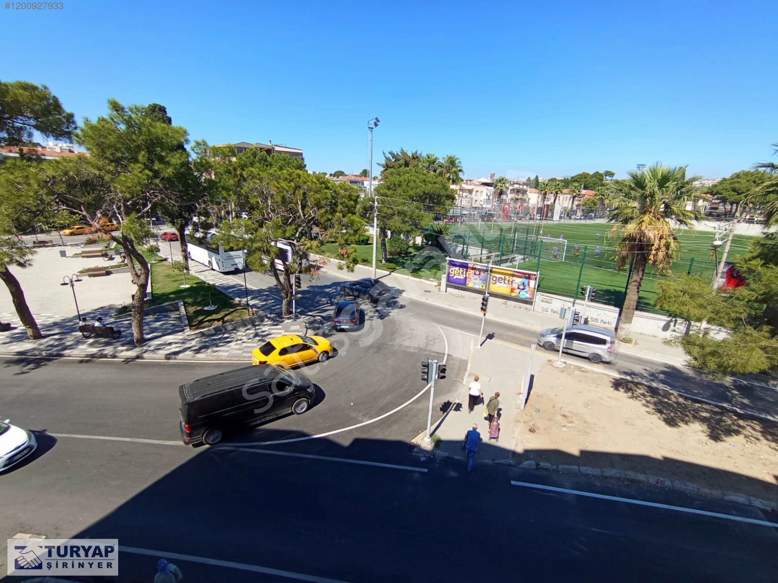 Muhteşem Konum!! 3+1 140 M2 Doğalgazlı Üç Balkonlu Fırsat Daire