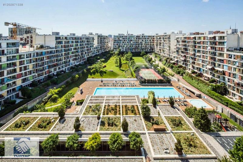 EVİDEA SİTESİNDE 2+1 NECİP FAZIL METRO DURAĞI VE AVM KARŞISI