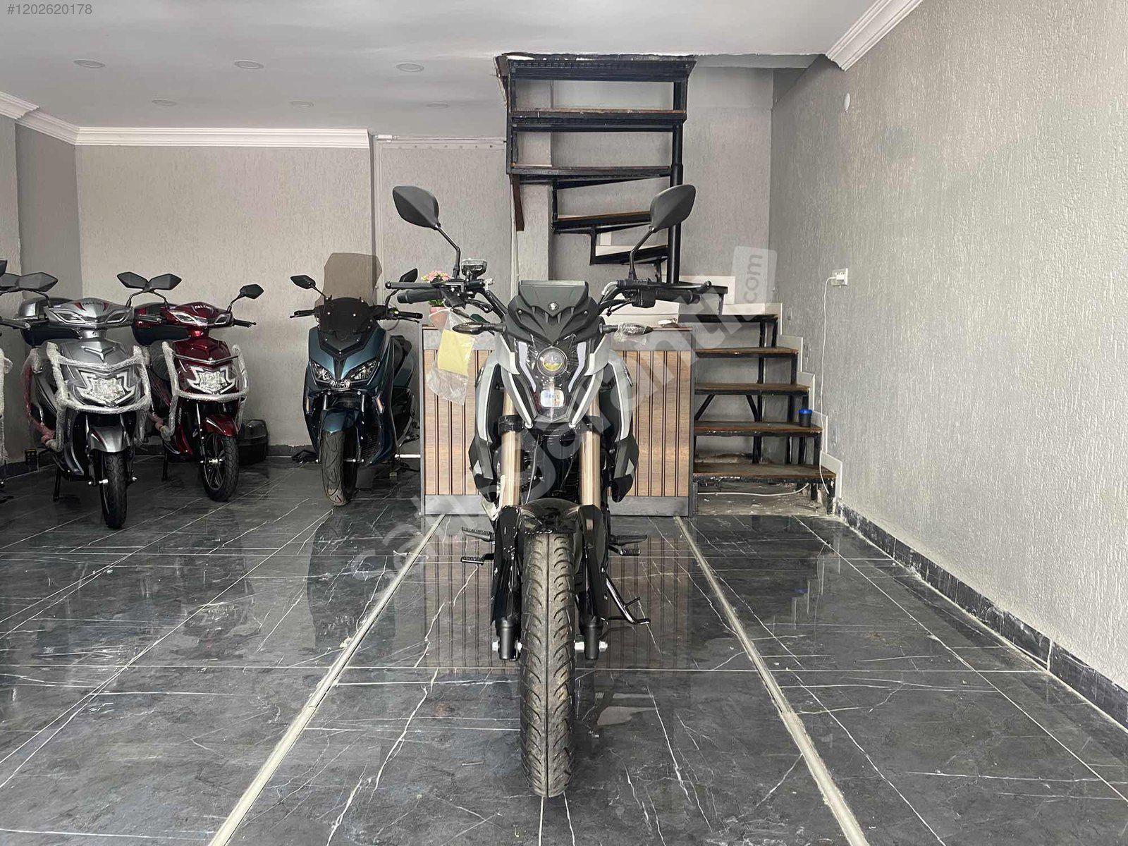 YETKİLİ BAYİDEN 2024 0 KM SALVADOR 188 MOTORSİKLET NAKİTE ÖZEL