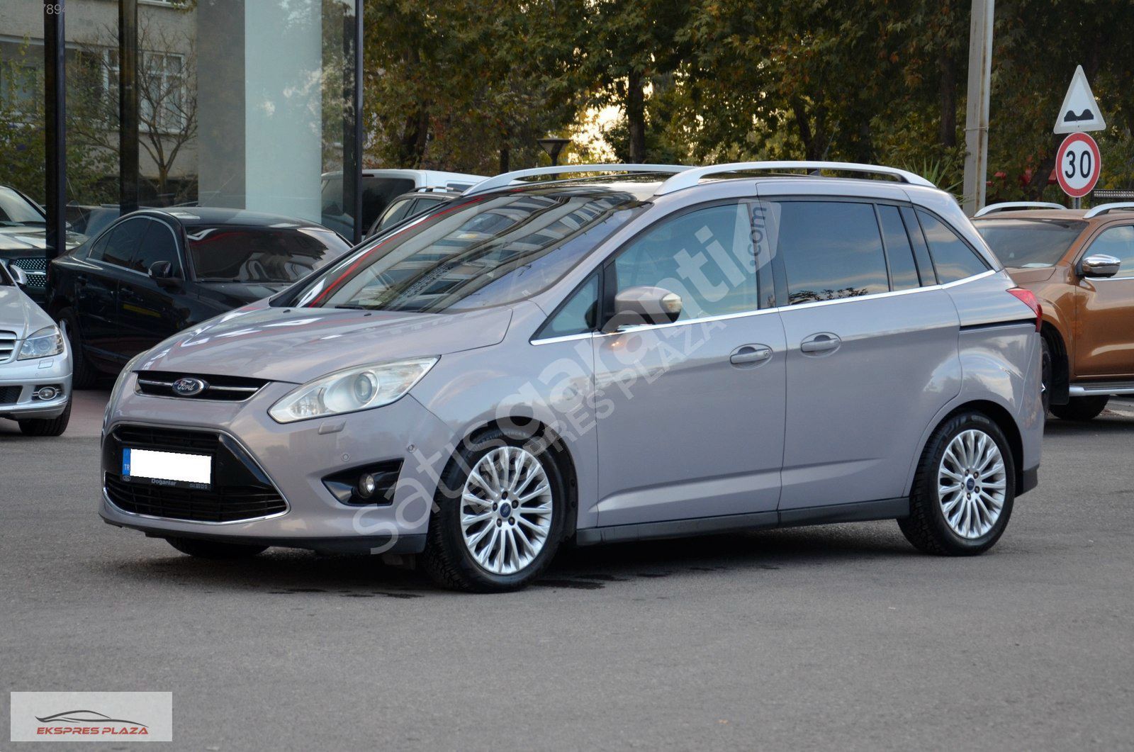 EKSPRES PLAZA'DAN 2011 FORD GRAND C-MAX 1.6 EcoBoost TİTANİUM 7