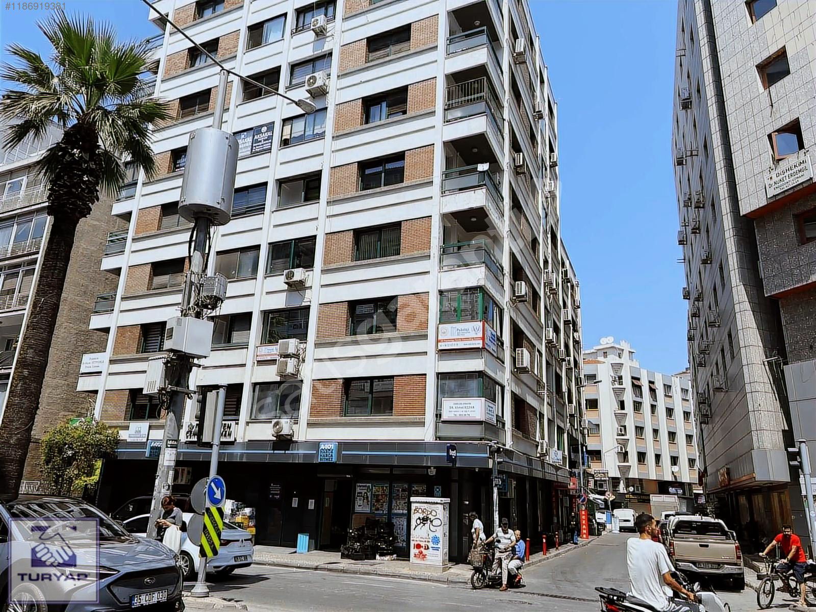 Alsancak Talatpaşa Bulvarinda Satilik Dükkan