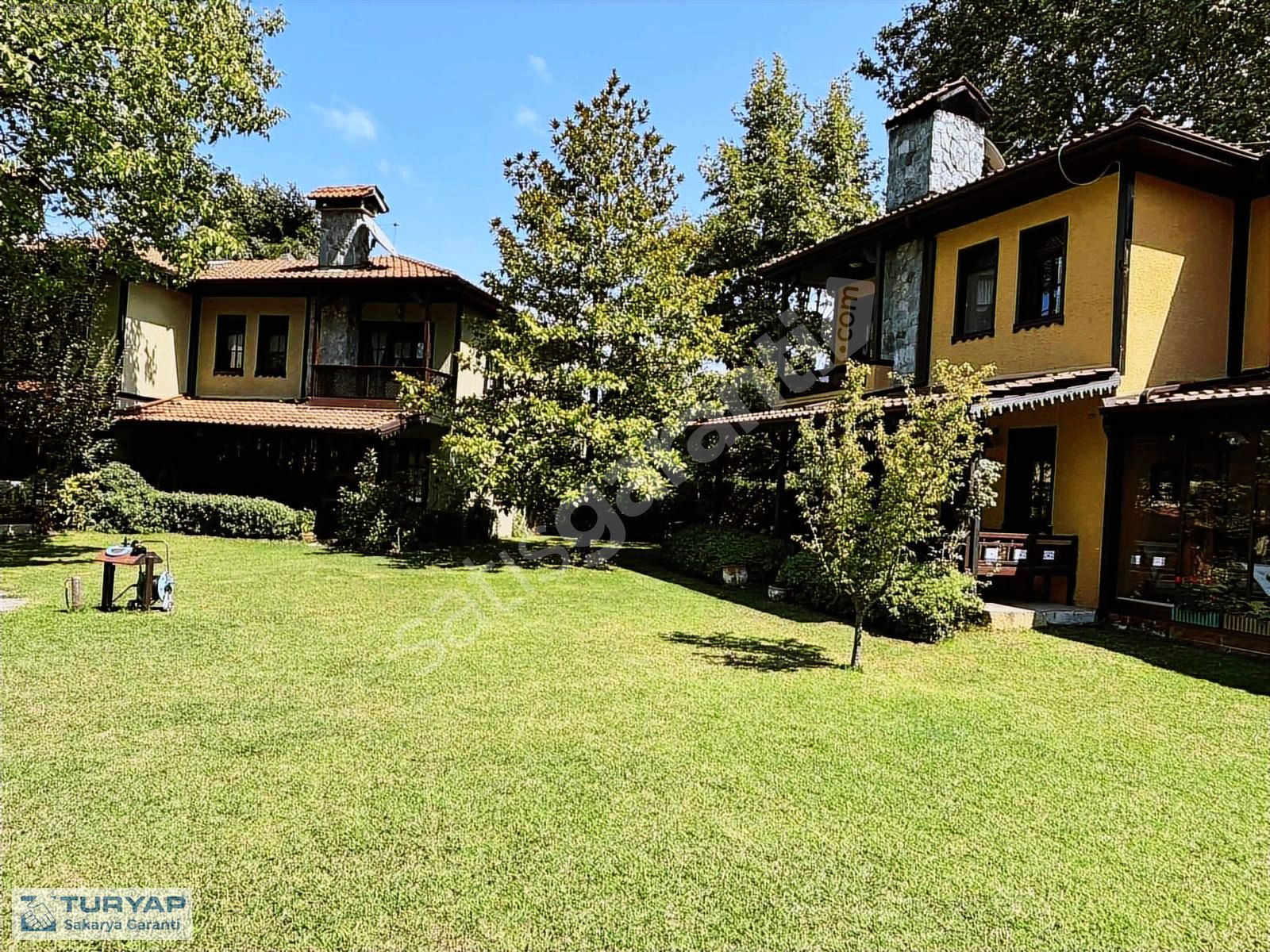 SAPANCA Kırkpınar Bağdat Caddesi Ortaköy Sitesinde Eşyalı Villa