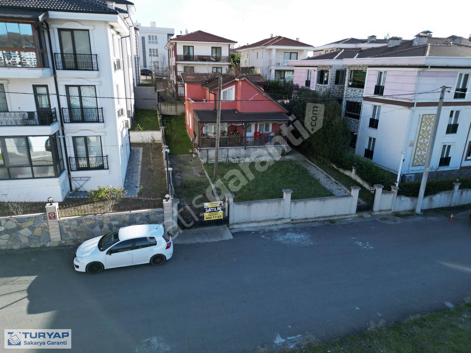 Serdivan Kemalpaşa'da 423 m2 Arsa İçinde 180 m2 Müstakil Dublex