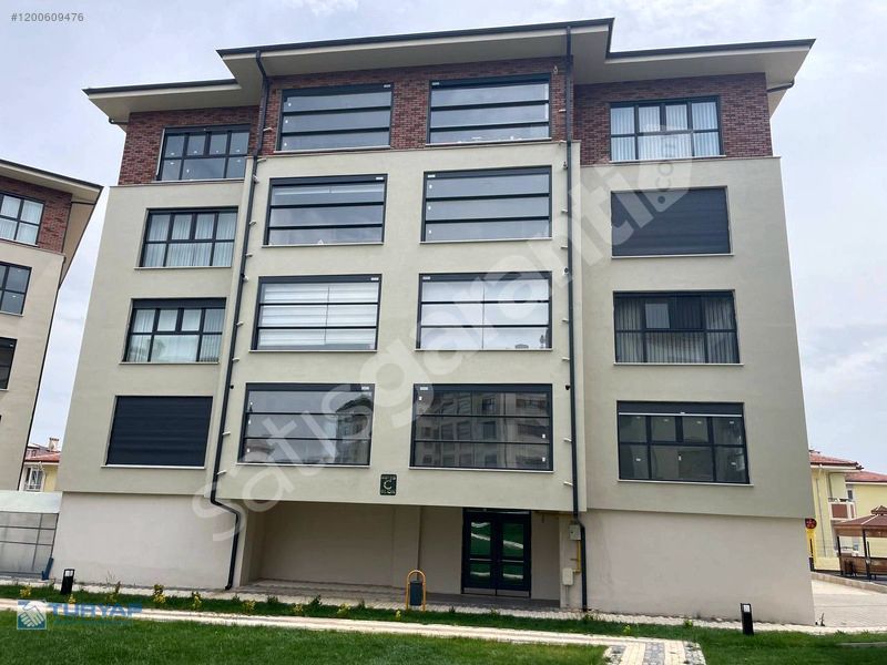 TURYAP' TAN ARİA PARK 2 SİTESİNDE 4+1 ARA KAT KİRALIK LÜKS DAİRE