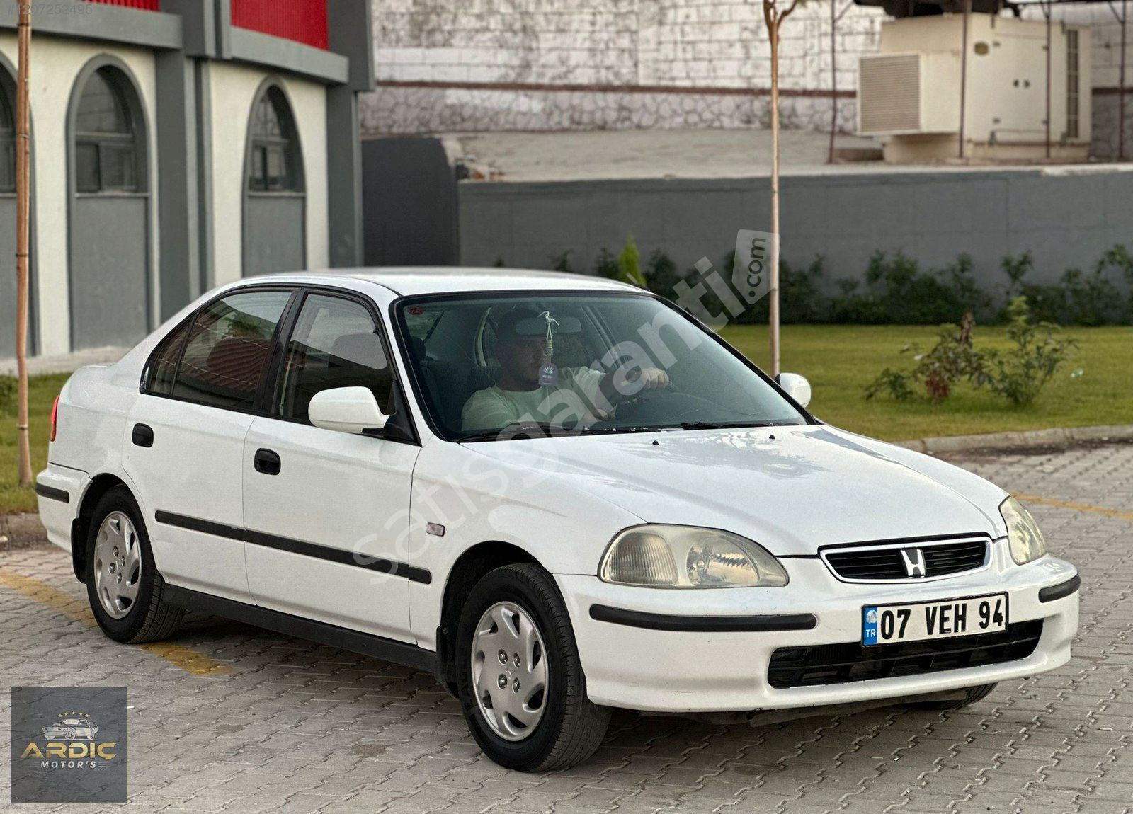İLK SAH***N TERTEMİZ GP PAKET 1.6 İES KIRMIZI YEDEK-KREDİ KARTI