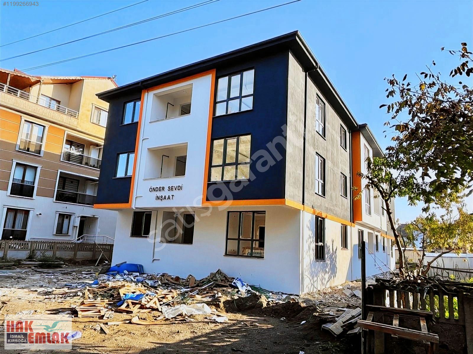Hak Emlaktan Cumhuriyet Mah Ebeveyn Banyolu Satılık 3+1 Daire