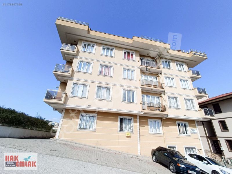 Hak Emlak'tan Üniversite Bölgesinde Kiralık 1+1 Daire
