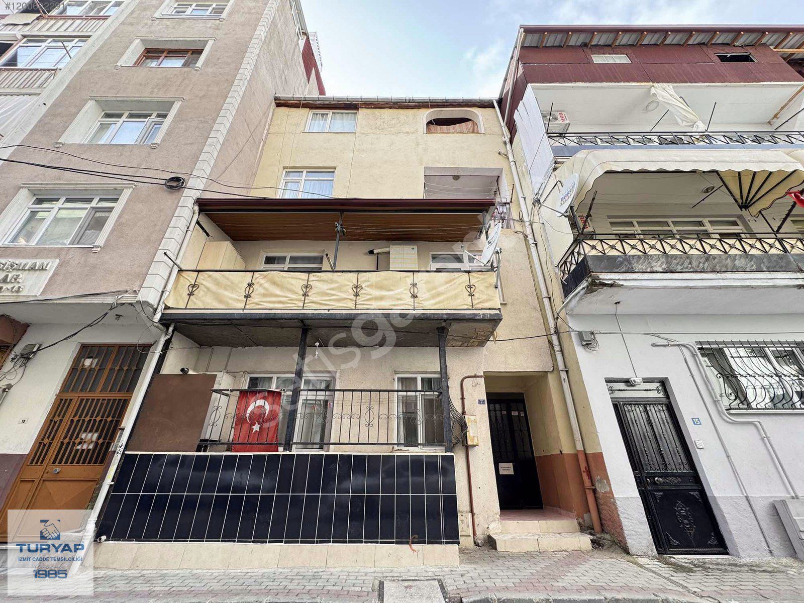TURYAP'TAN ŞEHRİN MERKEZİNDE 2+1 UYGUN FİYATLI DAİRE