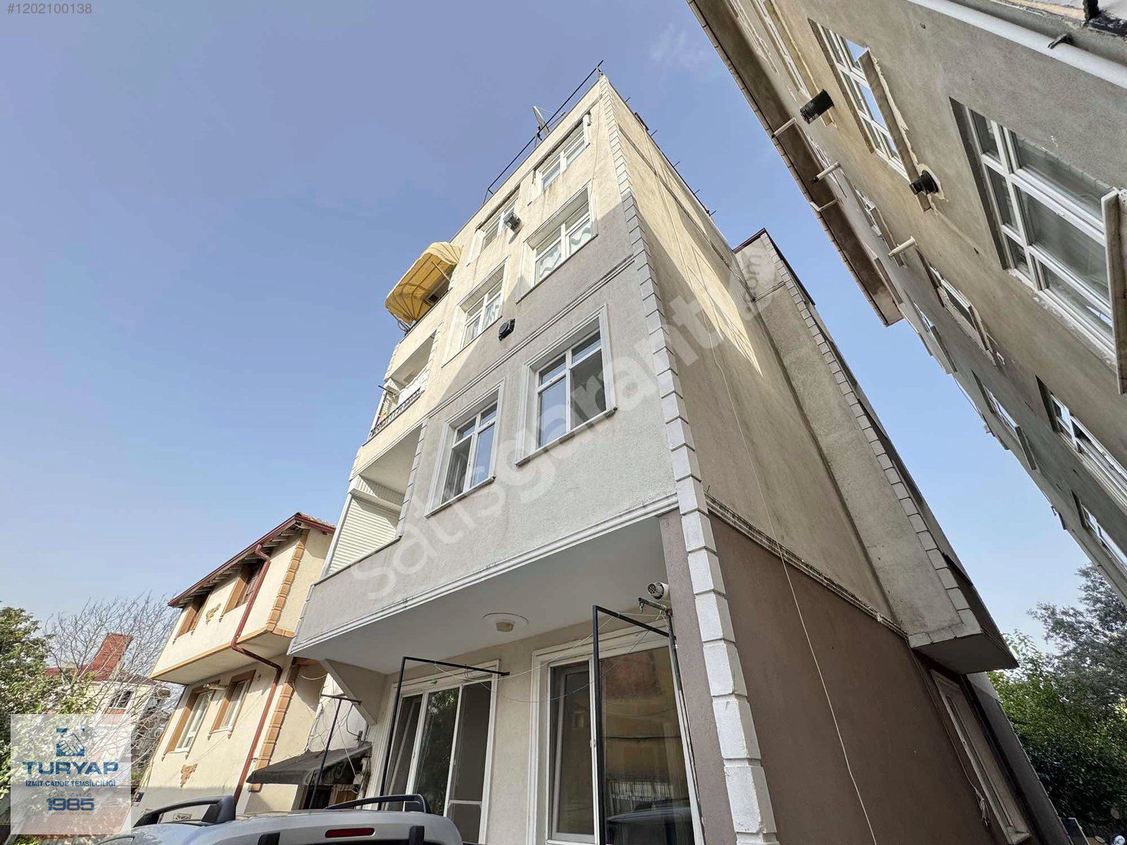 TURYAP'TAN ULAŞLIDA DENİZE ÇOK YAKIN YAPILI DAİRE