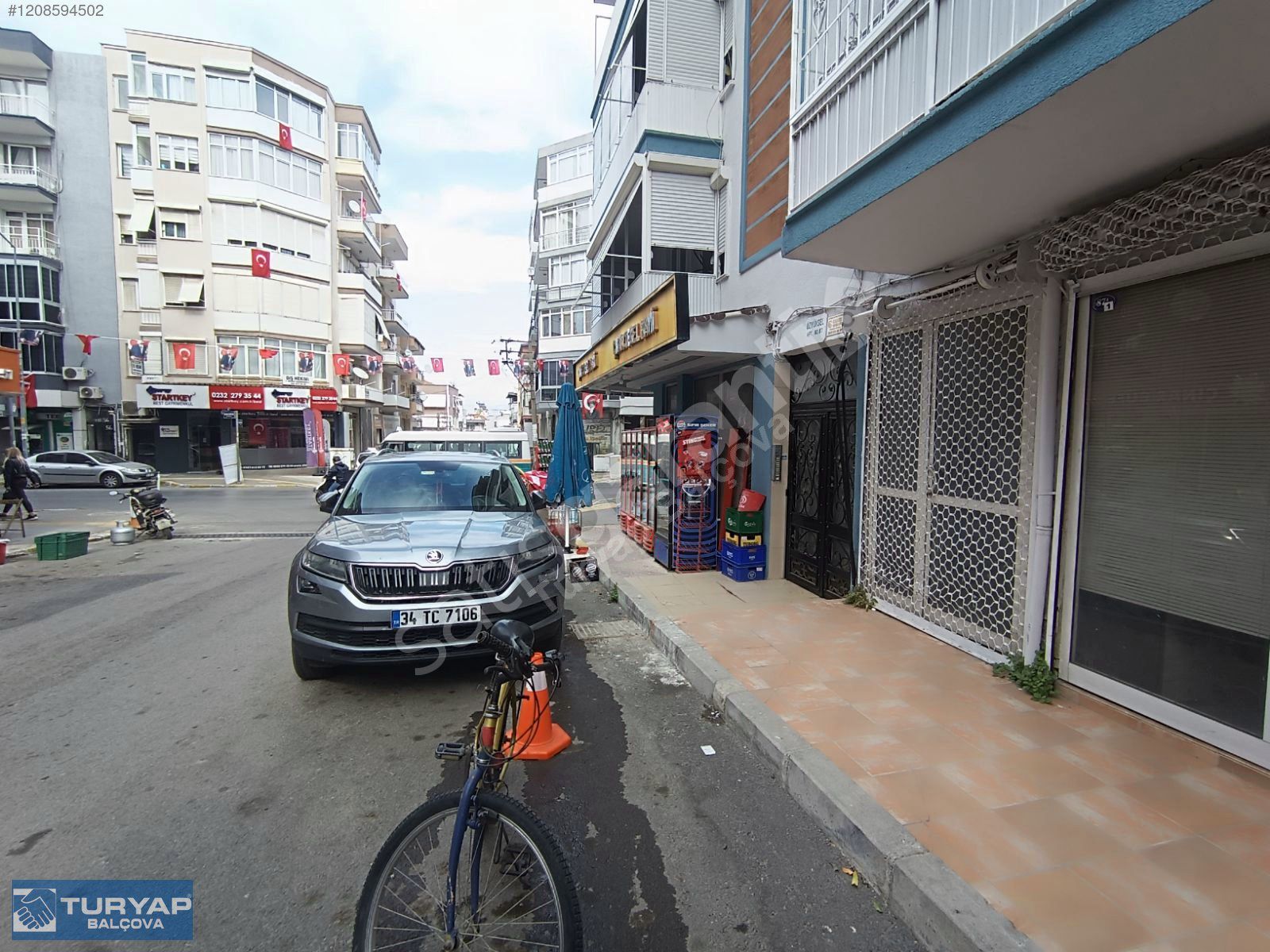 Balçova Sakarya Caddesi Yakını Satılık Fırsat Dükkan