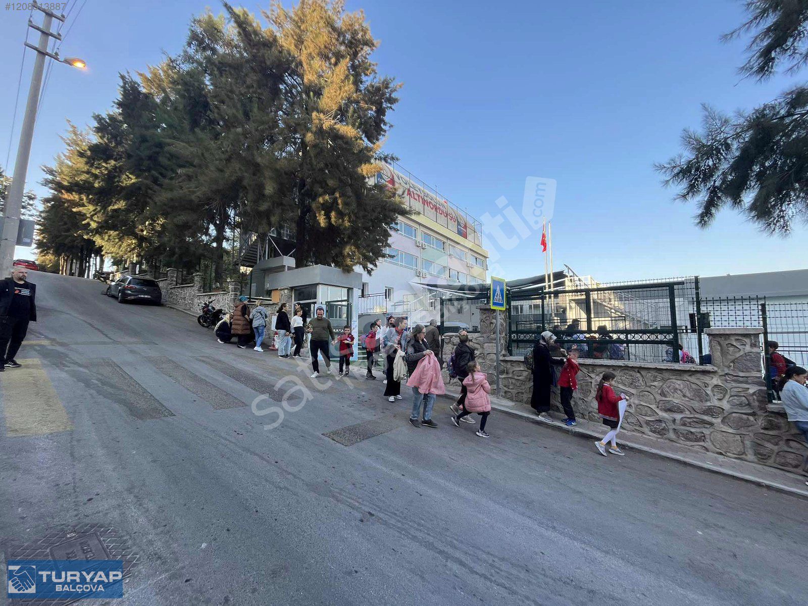 Yüksek Potansiyelli Konumda dükkan