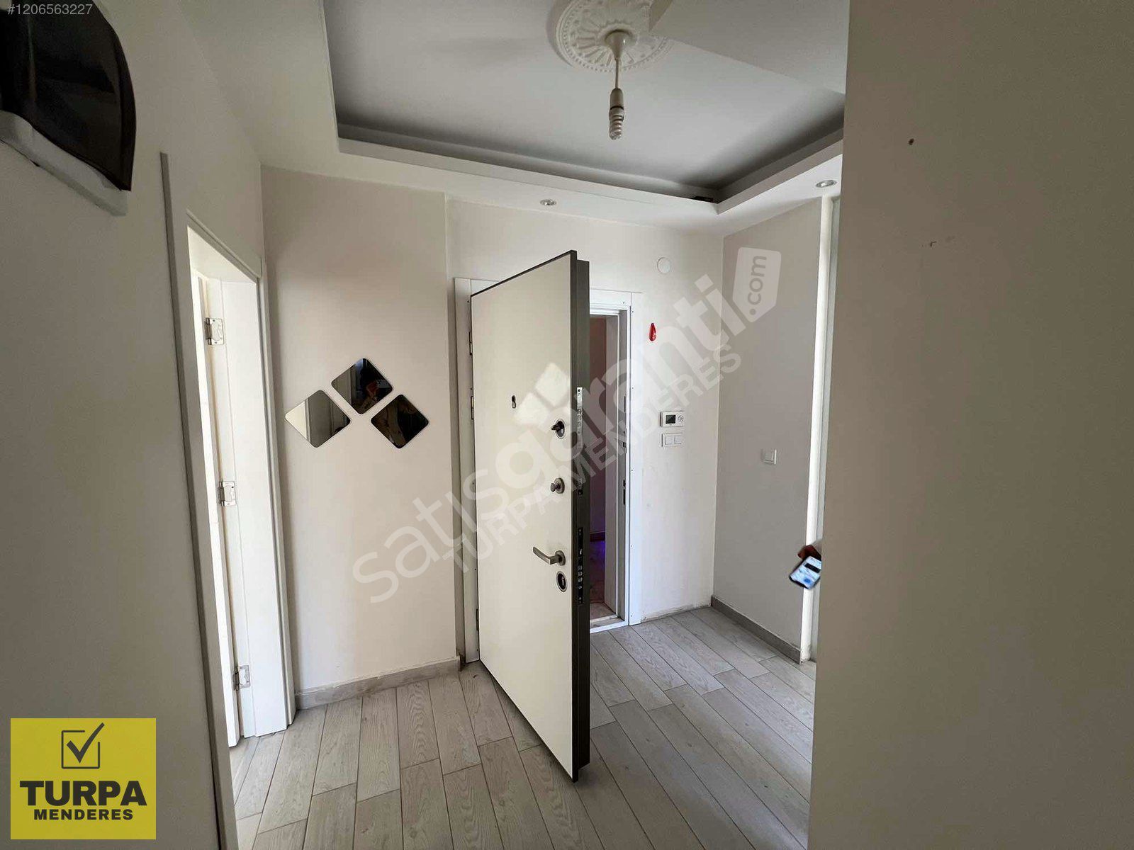 ŞOK FİYATA MENDERESİN GÖBEĞİNDE SATILIK 1+1 65 M2 DAİRE