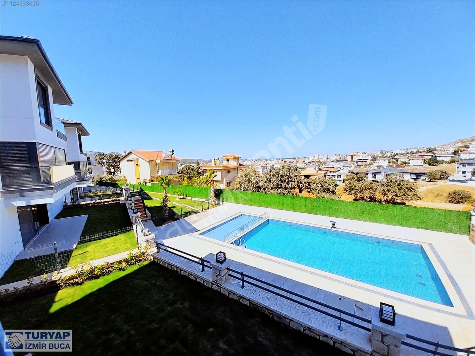 Turyap'tan Güzelbahçe Yelki'de Havuzlu Sitede Sıfır Villa