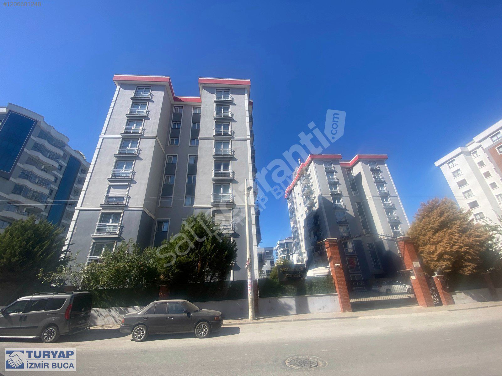 BUCA ÇAMLIKULE MAH.'DE SİTE İÇİNDE 2+1 VE 90 m2 KİRALIK DAİRE