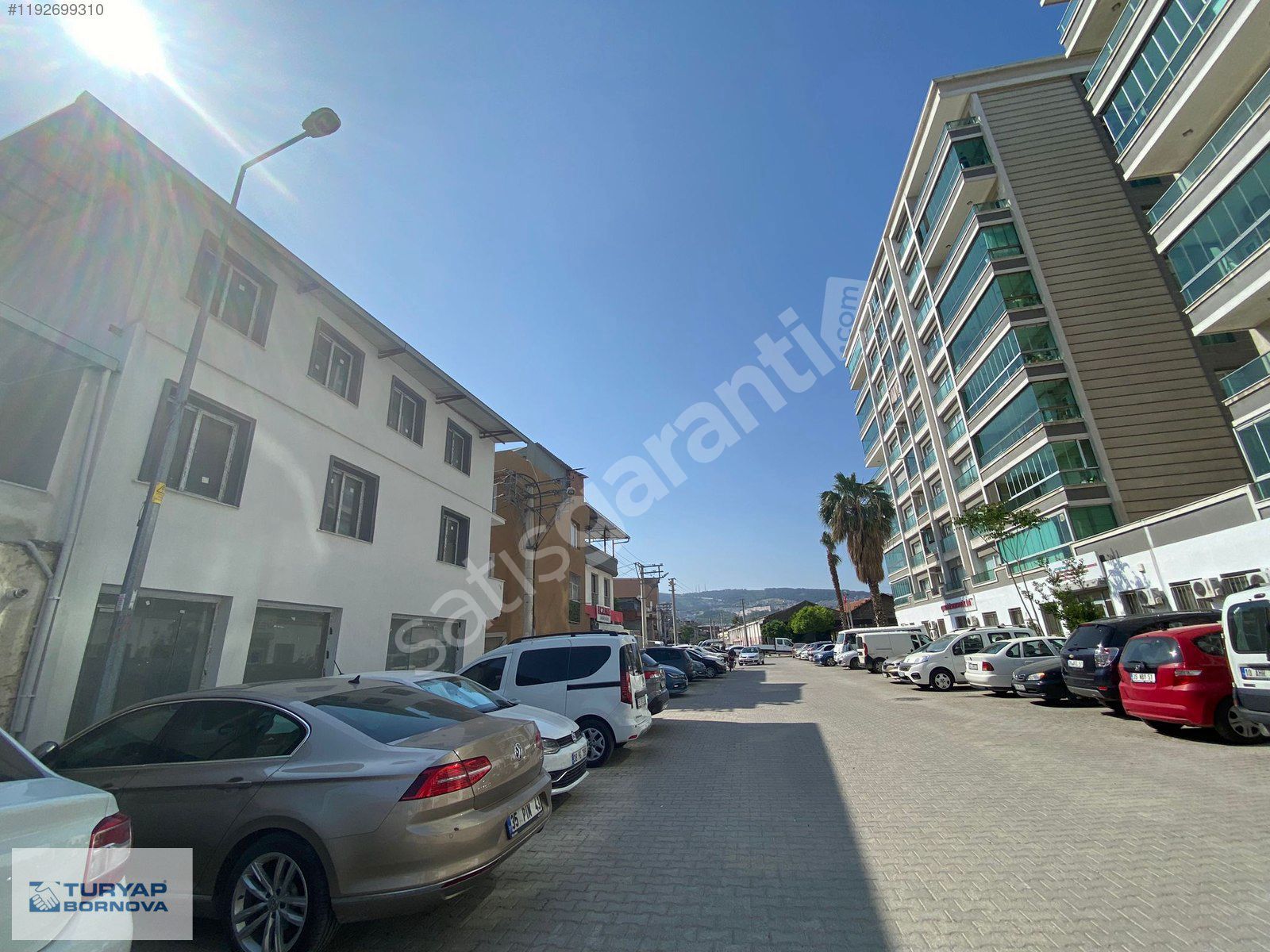 Turyap Bornova'dan Merkezi Konumda Kiralık 3 Katlı İşyeri