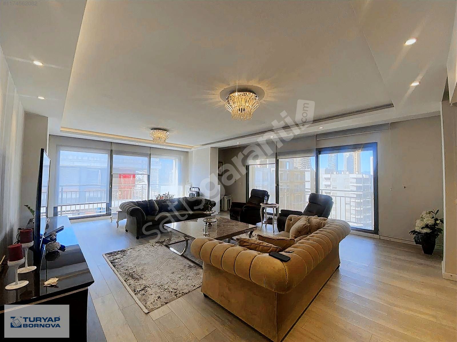 Bayraklı'da Muhteşem Teraslı Net 250m2 3+2 Satılık Daire
