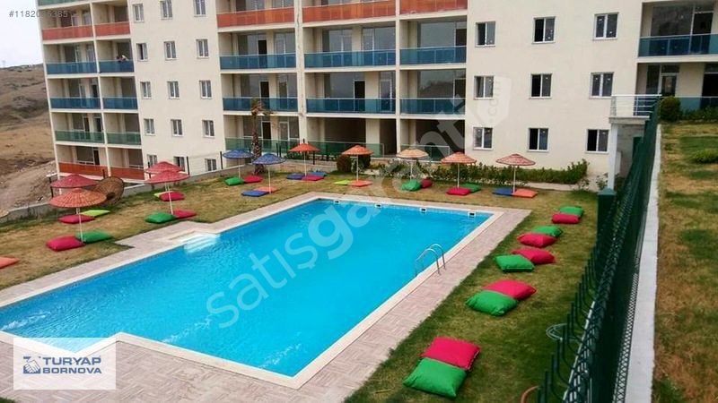 Çiğli Evka 5 de Efe City Sitesinde Satılık 1+1 Daire