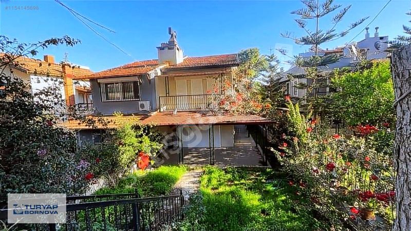Urla Çeşmealtı 'da satılık dubleks Villa