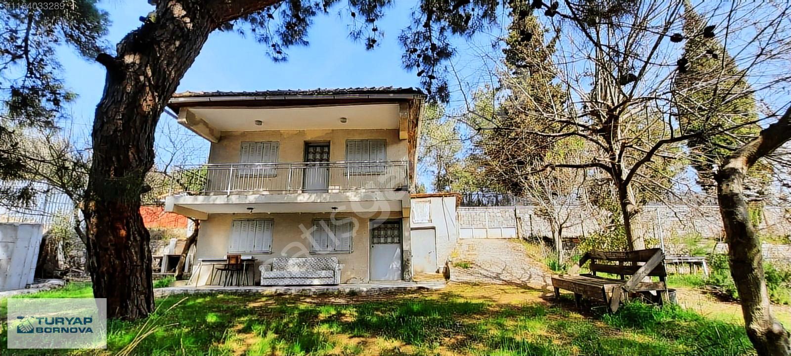 İzmir Manisa Yolu Üzerinde Bitişik İki Parsel Bahçe Dubleks Ev