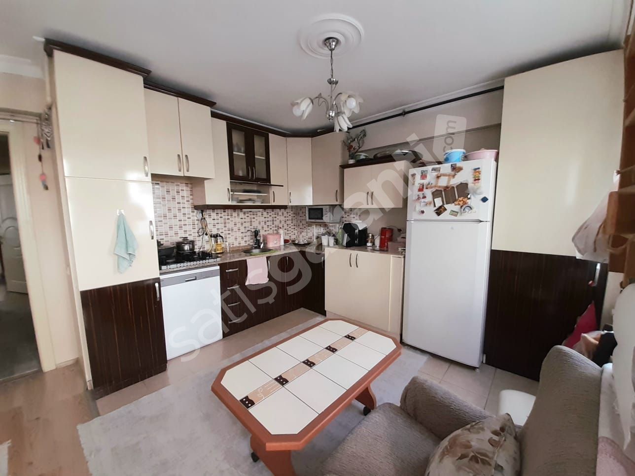 BUCA LALELİ MAH. ANAYOLA YAKIN YENİ UÇANYOL CİVARI 2+1/BALKONLU/DOĞALGAZLI DAİRE