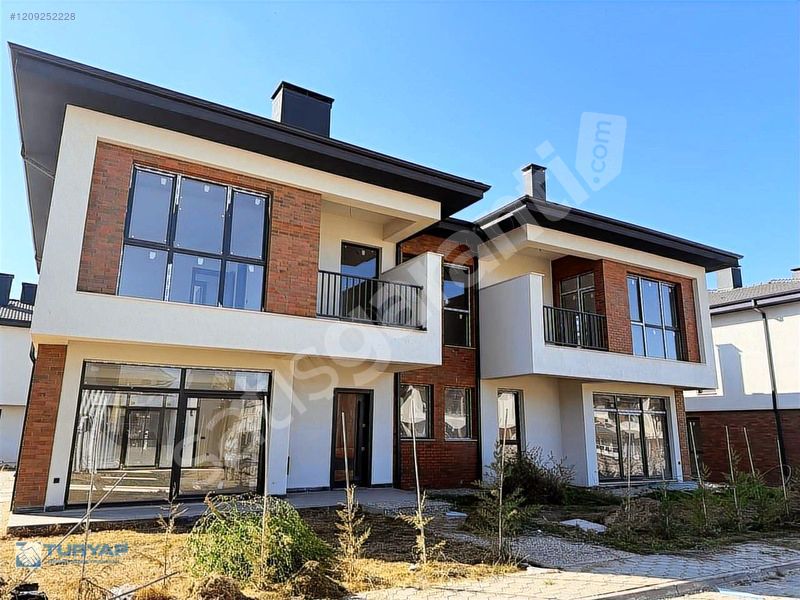 TURYAP'TAN ONE LİFE KONUTLARINDA MÜSTAKİL 8+2 SATILIK LÜKS VİLLA