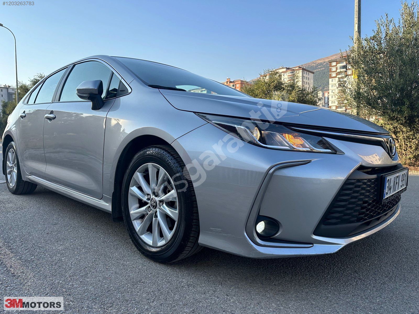 BOYASIZ OTOMATİK TOYOTA COROLLA 1.5 DREAM 125 HP GÜMÜŞ GRİ
