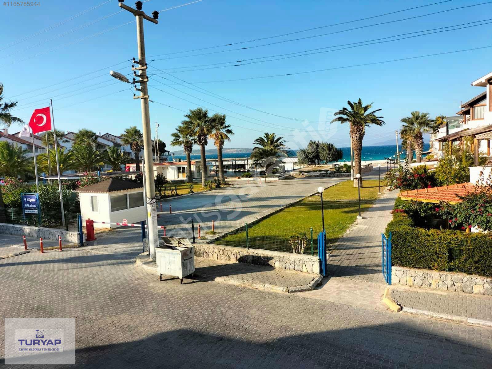 TURYAP'TAN ÇEŞME BOYALIKTA SİTE İÇİ DENİZE SIFIR KİRALIK DAİRE