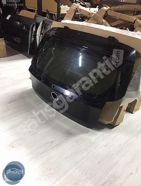 BMW E87 LCI BAGAJ KAPAĞI SÖKME ORJİNAL OPAK SİYAH CAM ÜSTÜNDE