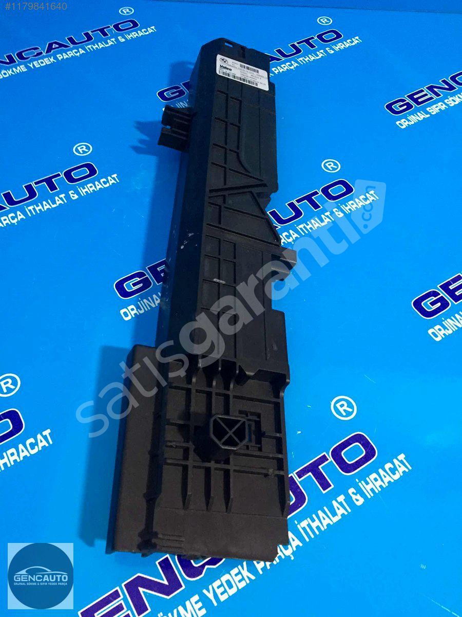 BMW F20 F30 RADYATÖR YAN BAKALİTİ SOL SIFIR ORJ OEM 17117600536