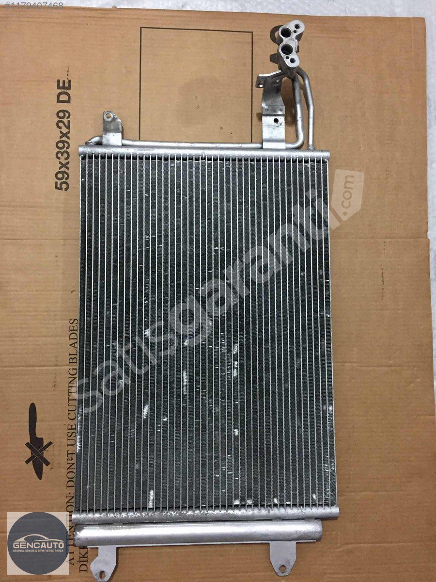 VW CADDY KLİMA RADYATÖRÜ SÖKME ORJİNAL OEM 1K0820411 AH
