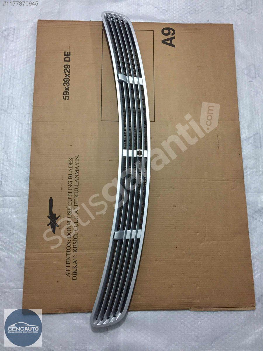 MERCEDES W219 CLS ÖN KAPUT IZGARASI SÖKME ORJİNAL A2118800005