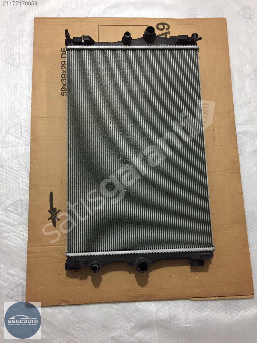 MERCEDES W118 W177 W247 SU RADYATÖRÜ SÖKME ORJ OEM A2475000203