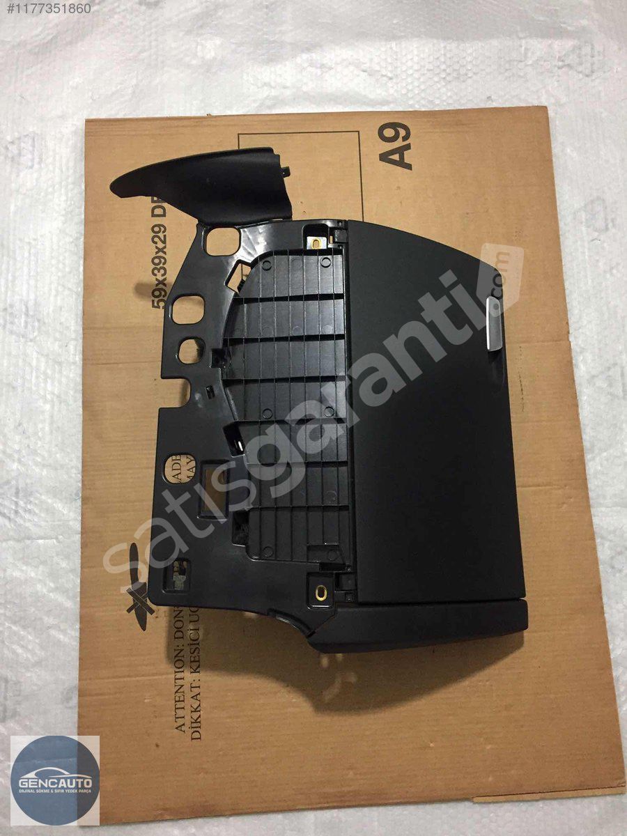 AUDİ A4 A5 TORPİDO GÖZÜ SÖKME ORJİNAL OEM 8K1857035 C SİYAH