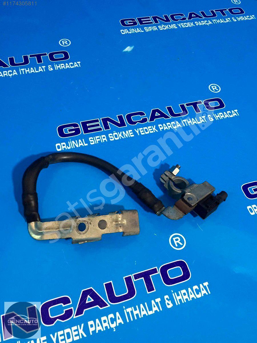 VW GOLF 7 EKSİ KUTUP BAŞI SÖKME ORJİNAL OEM 5Q0915181 E