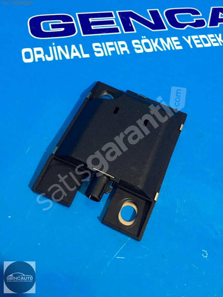 MERCEDES W219 CLS ANTEN YÜKSELTİCİ SÖKME ORJİNAL OEM A2118203375