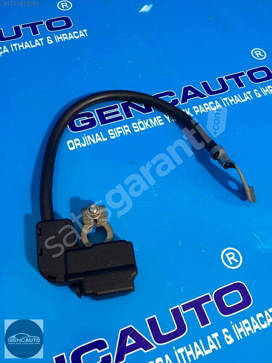 BMW X5 E70 EKSİ KUTUP BAŞI SÖKME ORJİNAL OEM 6112698679