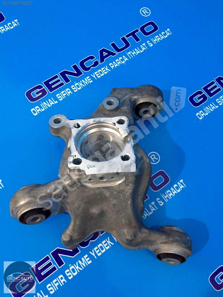 MERCEDES W117 CLA SOL ARKA TAŞIYICI SÖKME ORJİNAL OEM A2460306