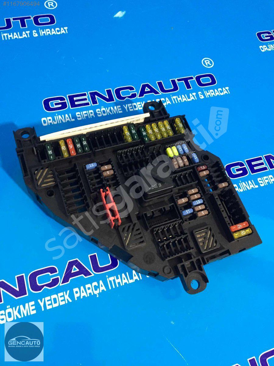 BMW F10 F25 SİGORTA TABLASI SÖKME ORJİNAL OEM 9259469 BAGAJDA