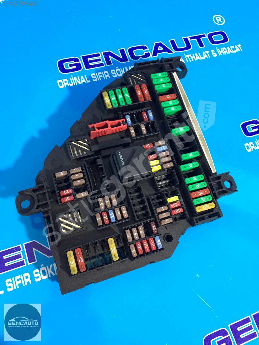 BMW F10 SİGORTA TABLASI SÖKME ORJİNAL OEM 9264923 BAGAJDA