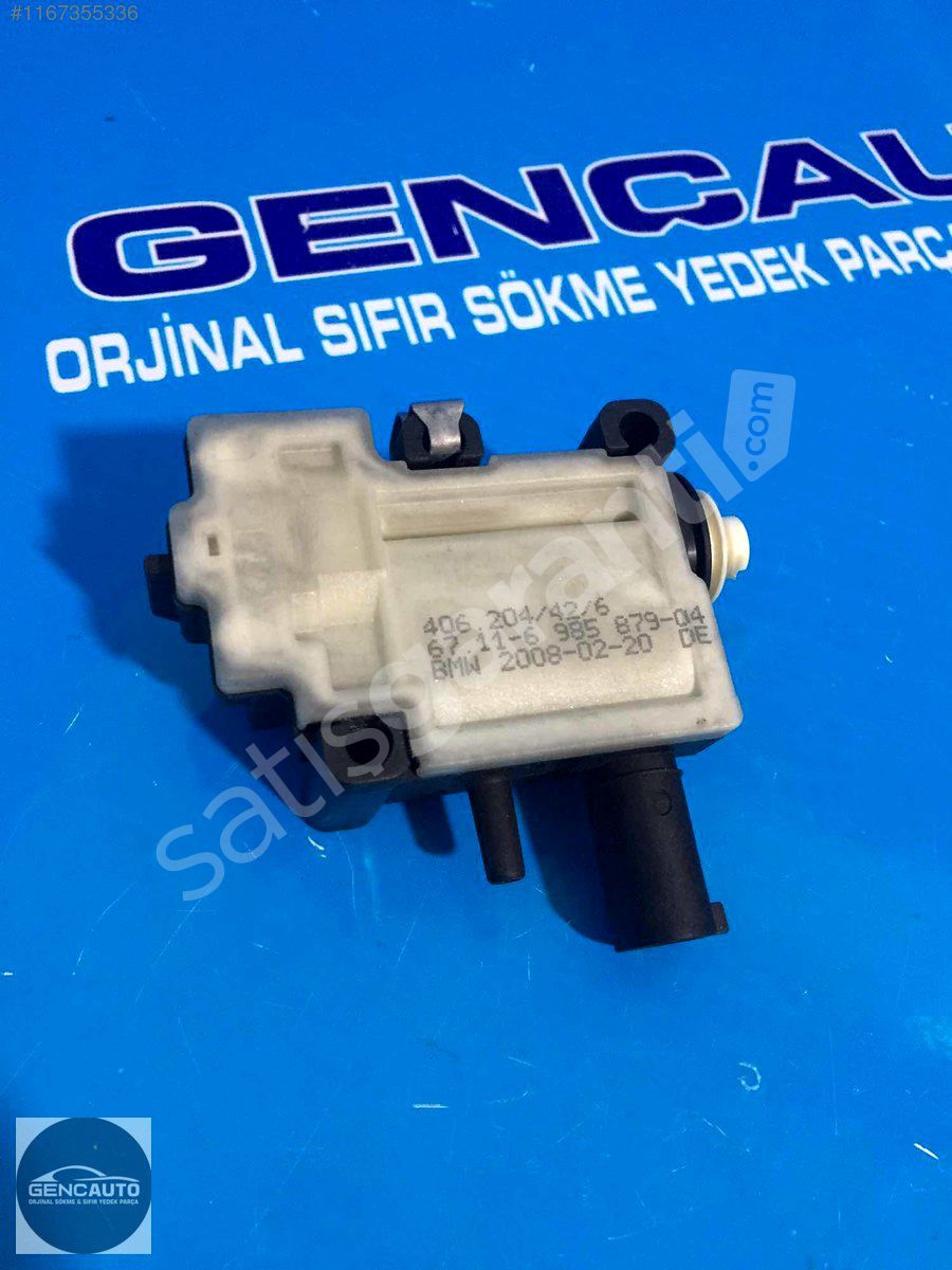 BMW E87 DEPO KAPAĞI MOTORU SÖKME ORJİNAL OEM 67116985879