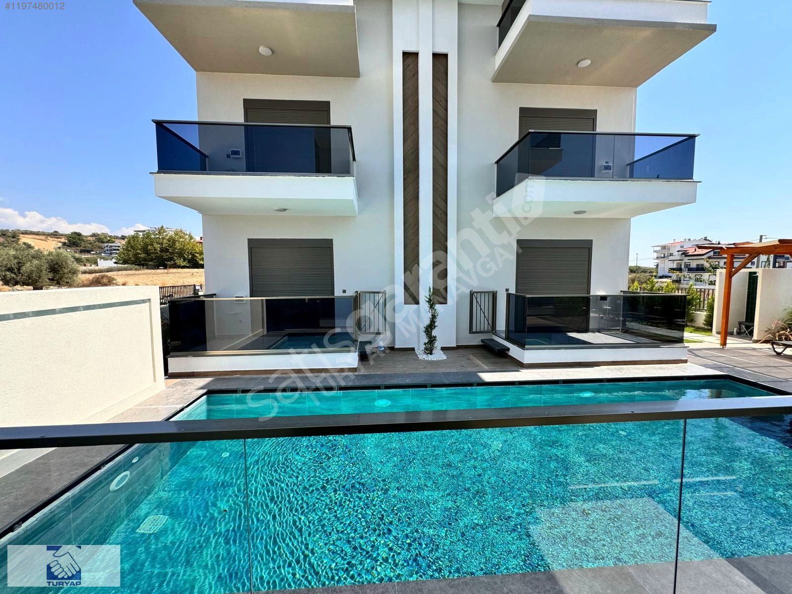 MANAVGAT ILICA'DA HAVUZLU 1+1 SATILIK DAİRE