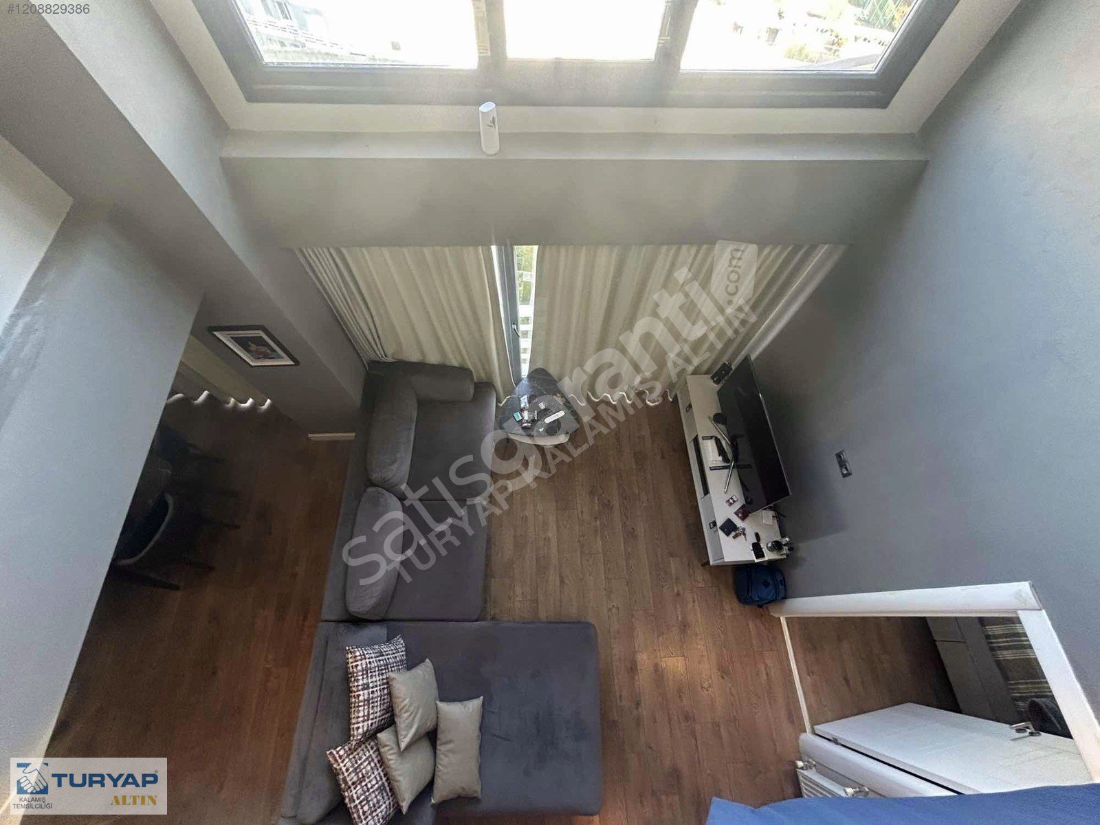 Roof Kurtköy'de 3+1 Loft Daire