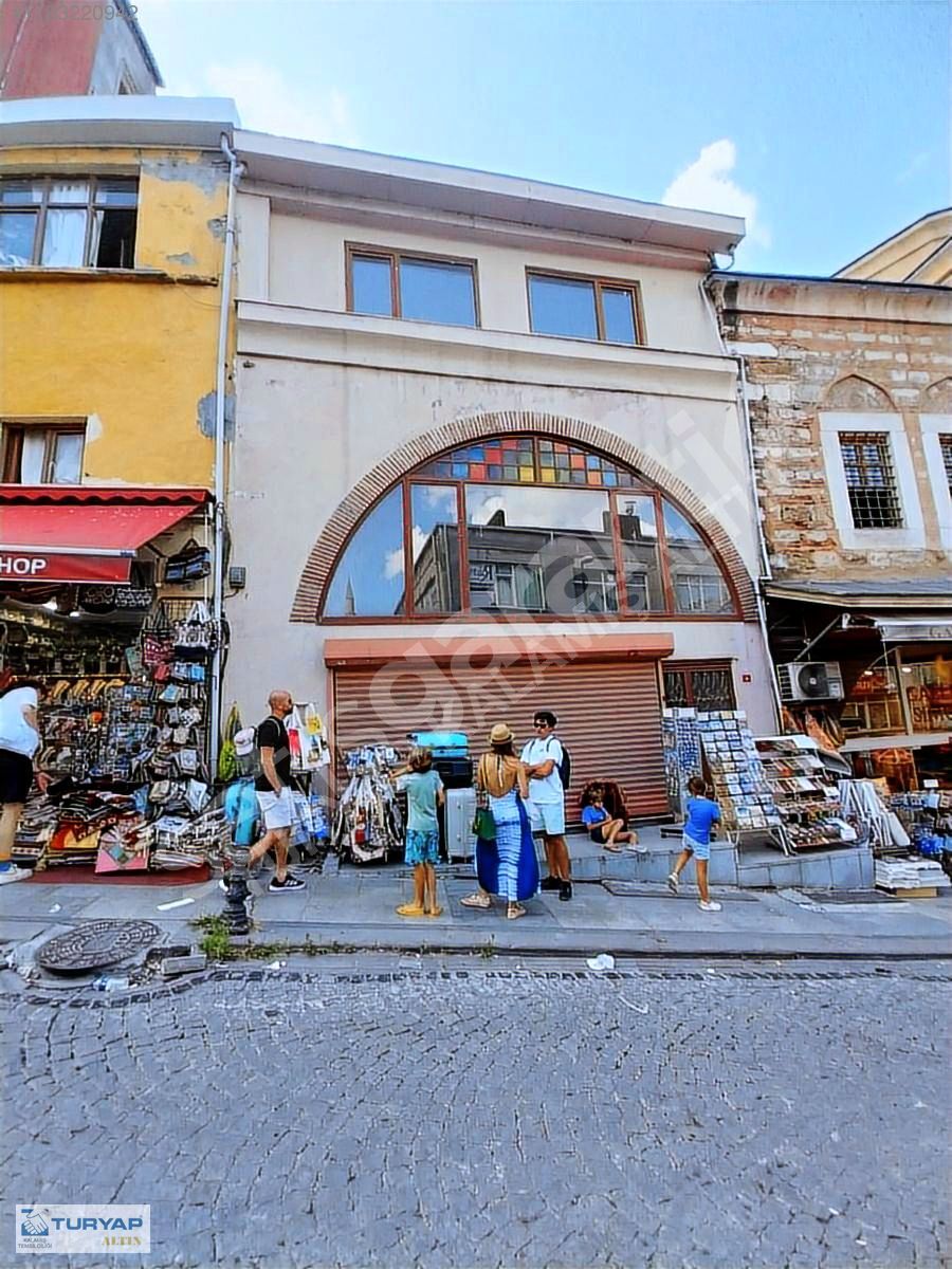 TARİHİ YARIMADA SULTANAHMET'DE 4, KATLI SATILIK BİNA