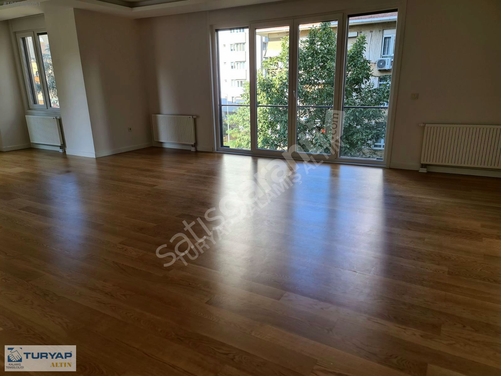 TAŞMEKTEP'TE 4+1 190M2 NET KATTA TEK 4 YILLIK BALKONLU LÜX DAİRE