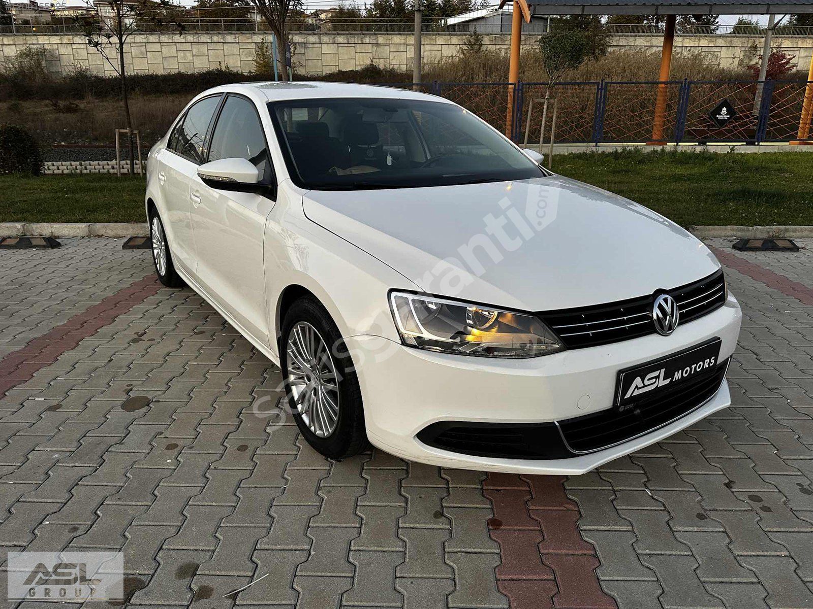 ASL MOTORS'tan 2013 model OTOMATİK DÜŞÜK KM JETTA