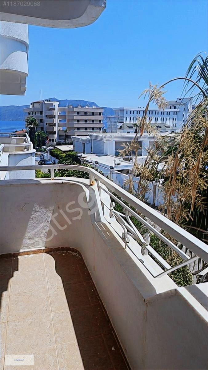 MARMARIS SITELER SATILIK DENIZ MANZARALI ARA KAT DAIRE
