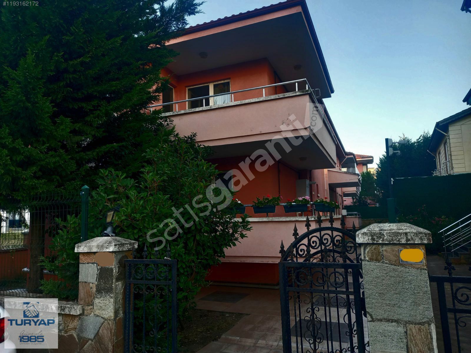 TURYAP MEDİNE'DEN ÖZDEN MAHALLESİ'NDE ACİL SATILIK 3+1DAİRE.